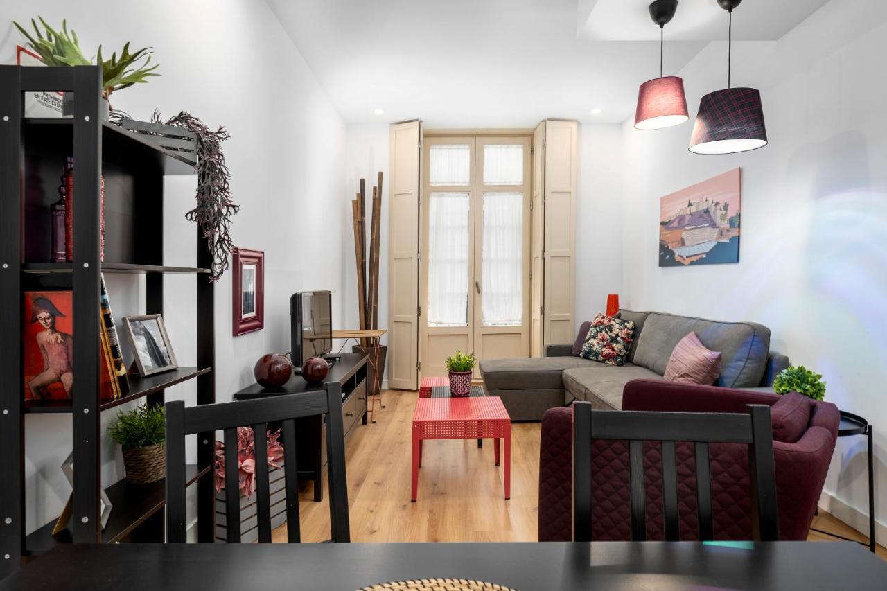 Апартаменты Soho Arts Duplex Centro By AlohaМалага Экстерьер фото