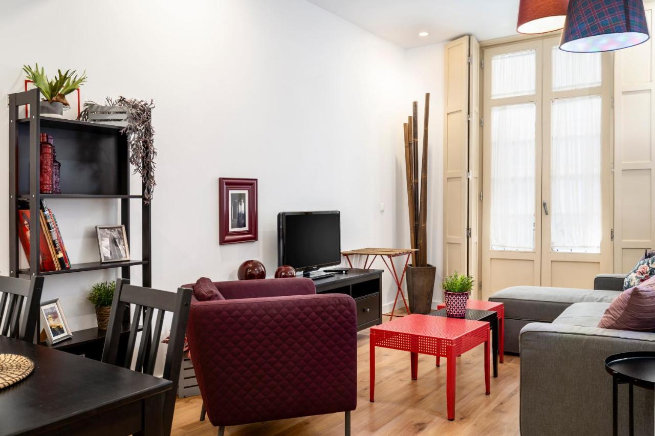 Апартаменты Soho Arts Duplex Centro By AlohaМалага Экстерьер фото
